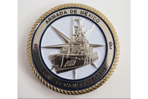 Medalla conmemorativa en honor a Gloria Cházaro