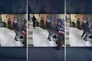 Mujer es acusada de robar boletos de la lotería en pleno asalto a una tienda.