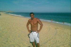 Charlie López, sólo para mujeres