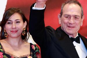 Tommy Lee Jones rompe el silencio tras muerte de su hija y de ser hallada en un hotel  