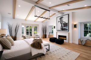 Justin Bieber & Hailey Baldwin mansion