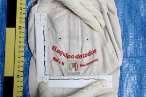 Ropas en fosas comunes