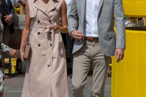 looks-meghan-1000594224.jpg