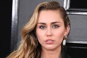miley-cyrus-grammy-0119-1400x800.jpg