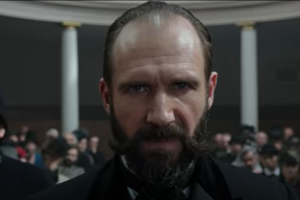moriarty-ralph-fiennes-.png