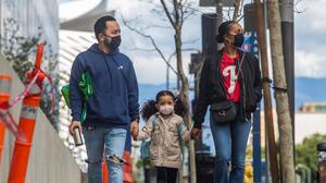 Nadie debería estar forzado a escoger entre su salud y su sueldo, ni en pandemia ni en otro momento