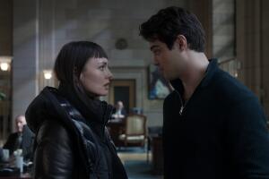 Laura Haddock as Max Meladze, Noah Centineo as Owen Hendricks in episode 107 of The Recruit. Cr. Courtesy of Netflix (2).jpg