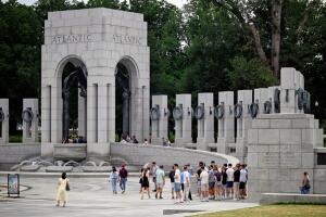 WWII Memorial Vandalisado