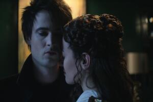 Sandman Tom Sturridge Dream, Melissanthu Mahut Calliope Netflix.jpg