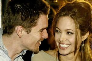 angelina_jolie_ethan_hawke.jpg