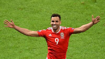 Hal Robson Kanu La Figura De Gales Que No Tiene Equipo Deportes Uefa Euro Tudn Univision