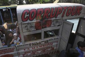 En fotos: El Corruptour, un viaje por la corrupción mexicana