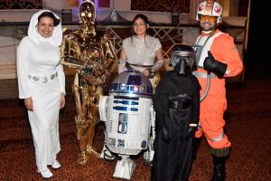 Familia disfrazada como personajes de Star Wars