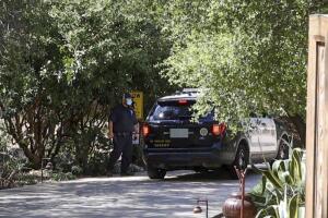 La policía fue vista entrando a la residencia de Will Smith este martes 29 de marzo.