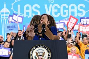 US-VOTE-POLITICS-HARRIS