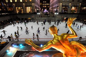 Pista de hielo del Rockefeller Center regresa por su 90 aniversario: horarios y precios.
