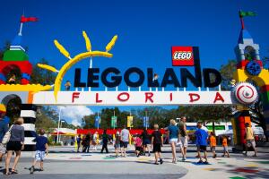 Legoland Florida combina diversión y creatividad con atracciones temáticas, hoteles únicos y áreas mejoradas para toda la familia.