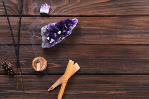 incenso-palo-santo-0318-1400x800.jpg