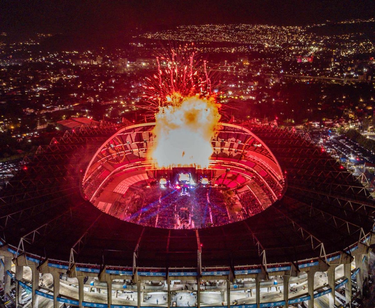 Destruída, así quedó la cancha de Estadio Azteca después de los