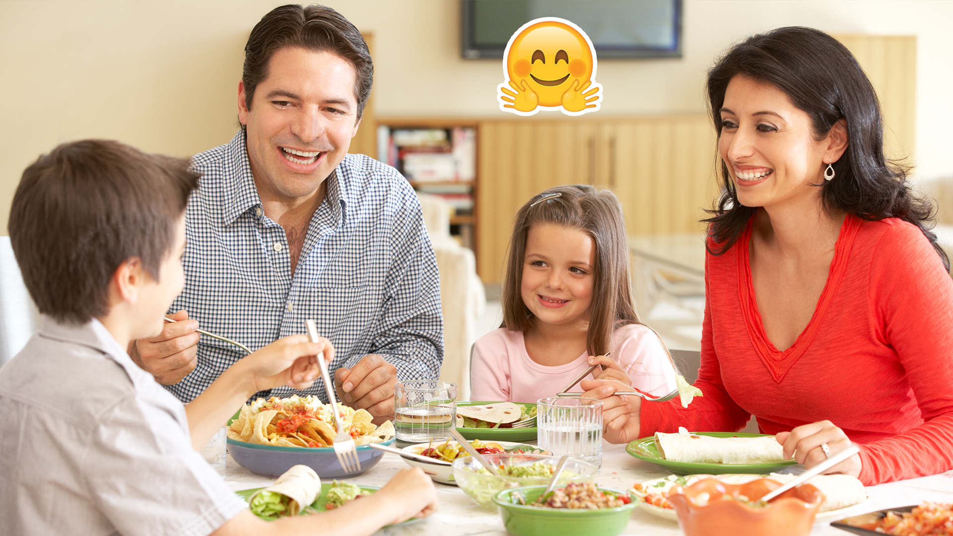 неформальное общение в семье. дружеская беседа. бытовая коммуникация. виды коммуникативного общения. ужин в семье домашняя еды.