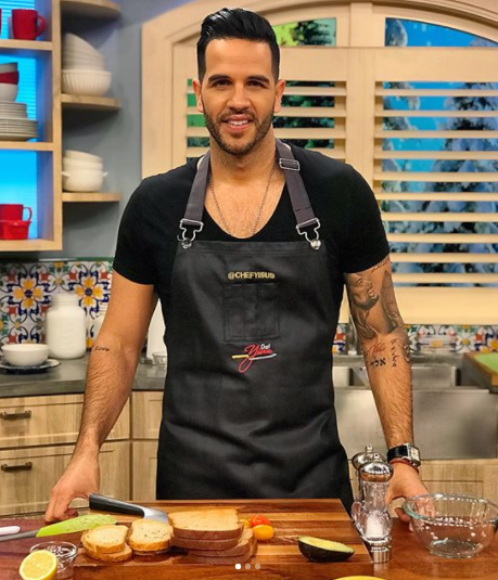 Despertamos Celebrando El Cumpleanos De Yisus Fotos Shows Despierta America Univision