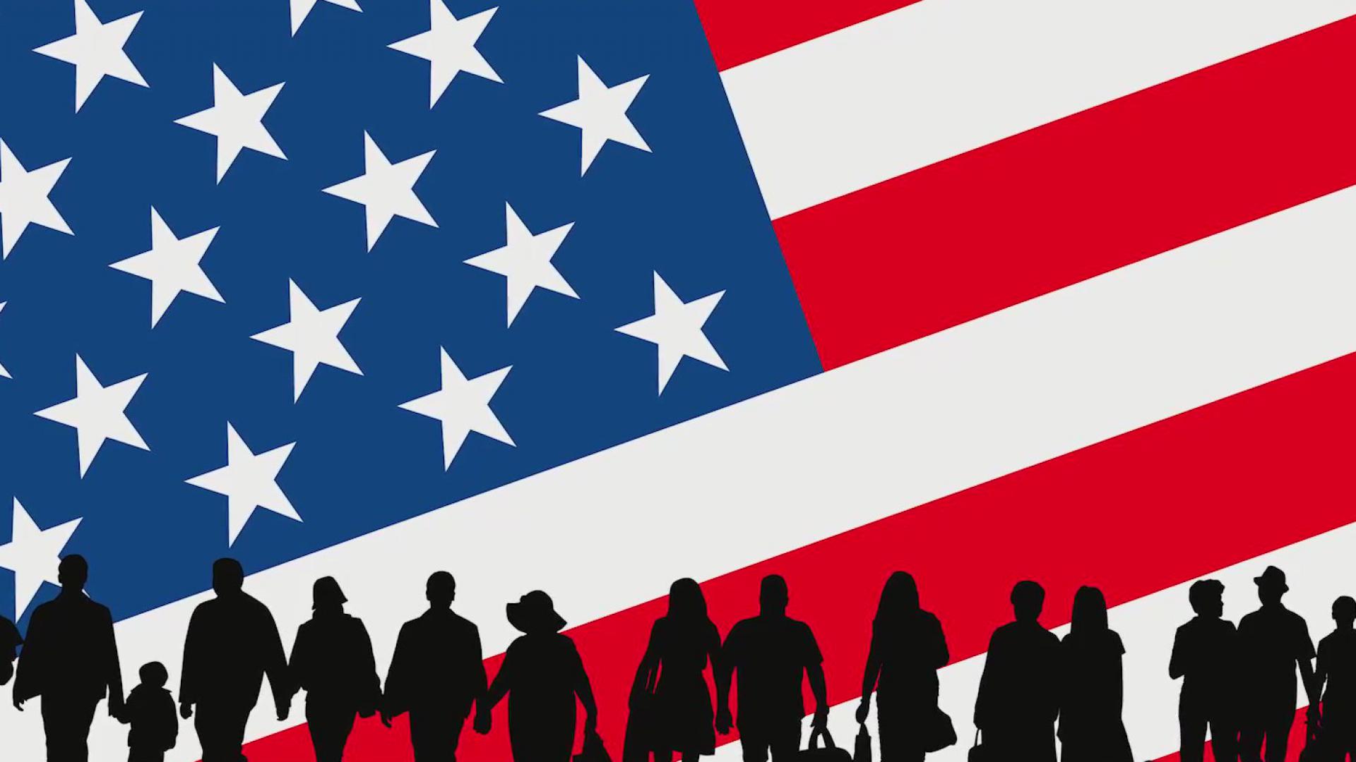 La administración Biden anuncia cambios a ley de Carga Pública Video