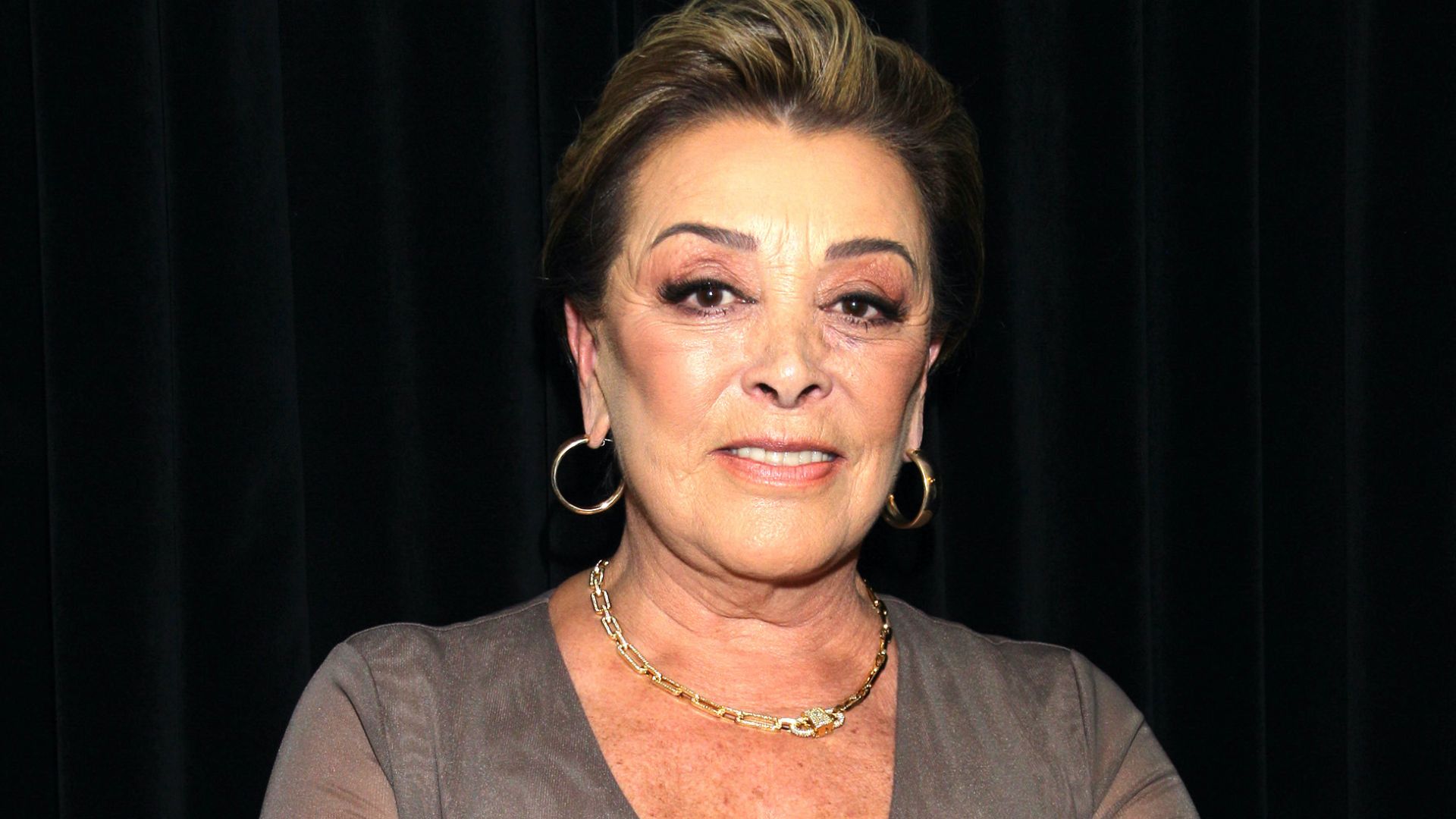 Sylvia Pasquel no cree en el amor con hombres jóvenes Univision Famosos Univision