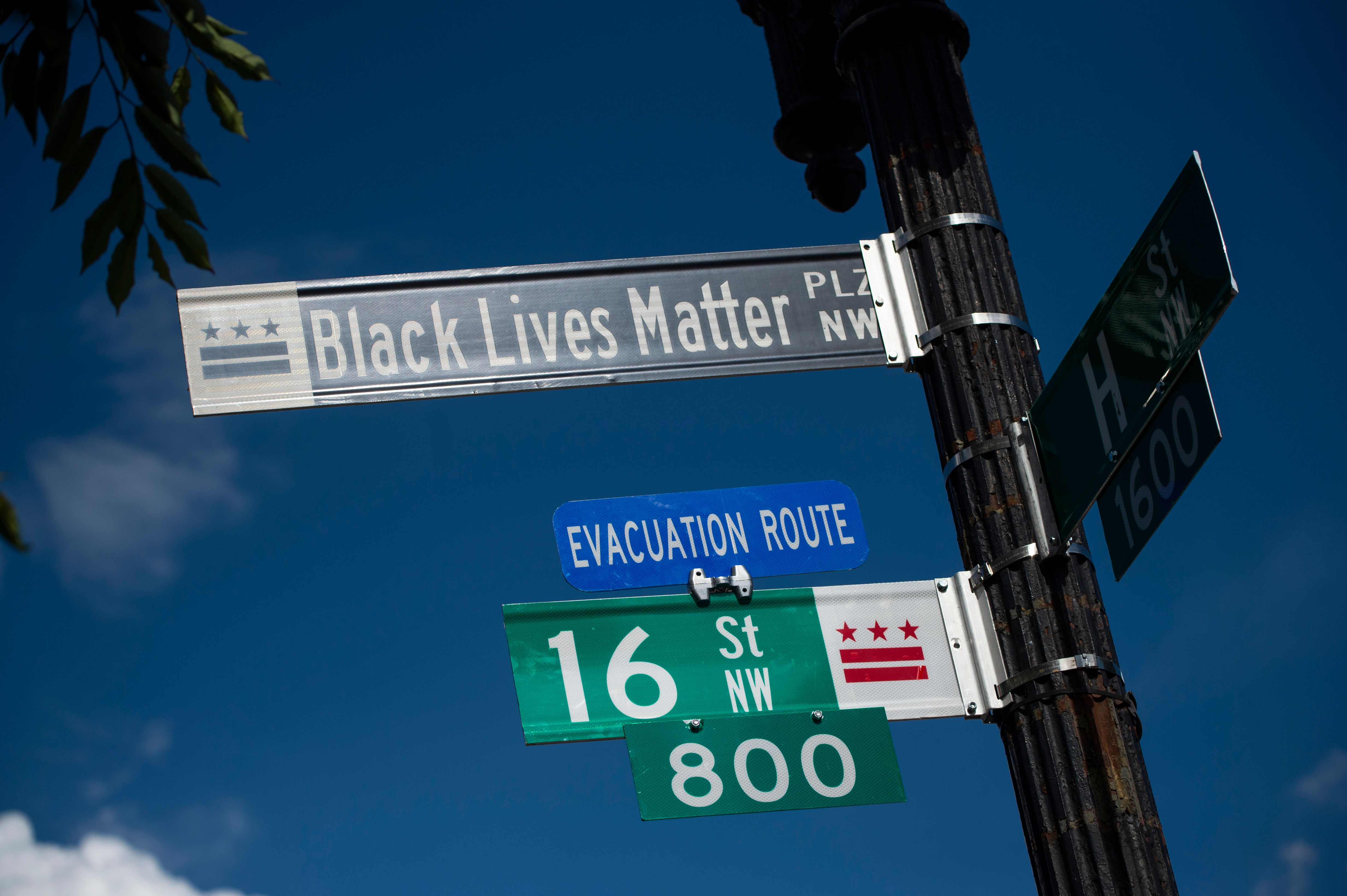 Fin al racismo ahora\, image size:4928x3280