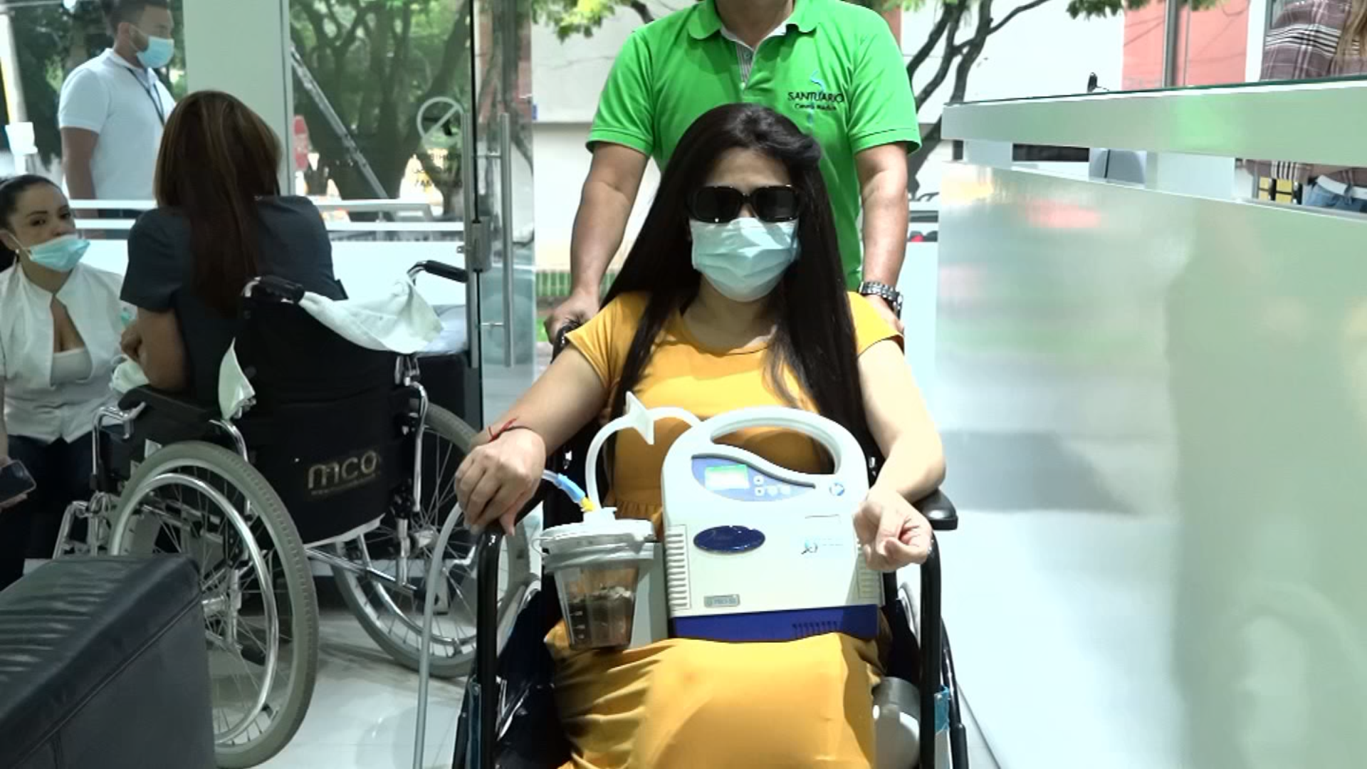 Ayuda de Impacto Esta mujer, a punto de perder las piernas por una