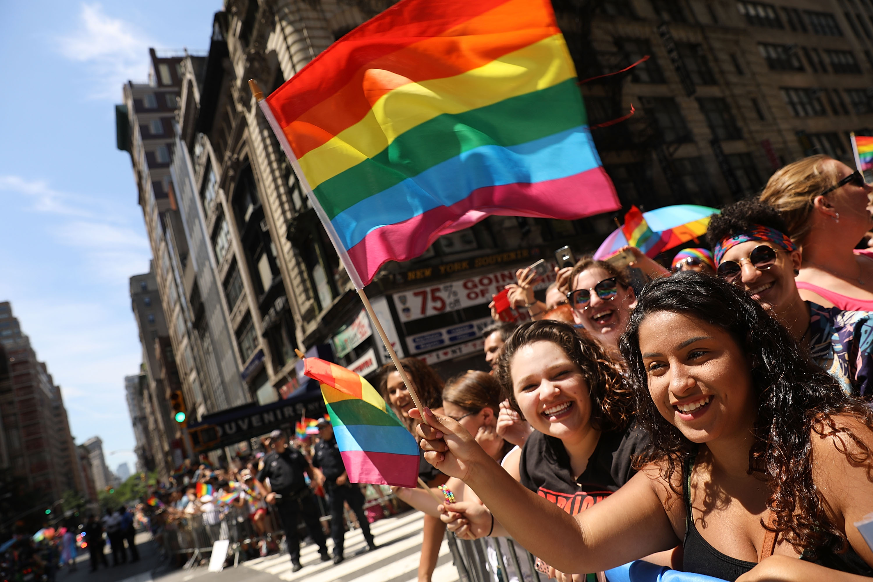 En el marco del mes del Orgullo, Nueva York busca eliminar 2 leyes que
