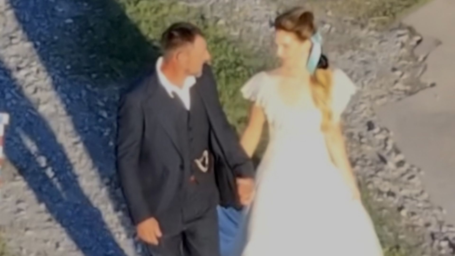 Con quién se casó Lana del Rey? Así fue su boda con Jeremy Dufrene, guía  turístico de cocodrilos 17 años mayor | Univision Famosos | Univision, image size:1920x1080