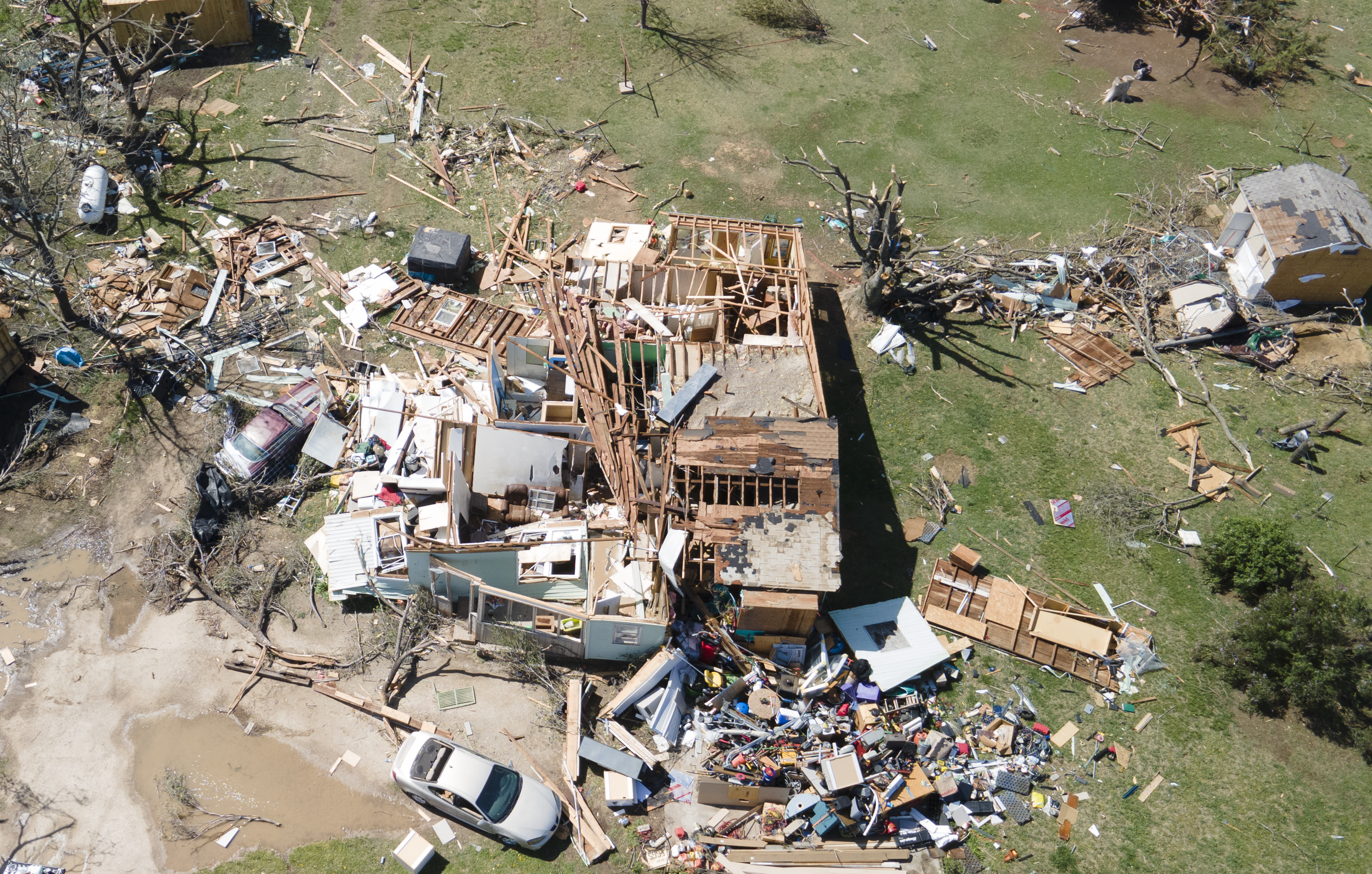 Tornados golpearon en Oklahoma, Texas y Louisiana causando al menos seis muertos y decenas heridos | Noticias Univision Estados Unidos | Univision
