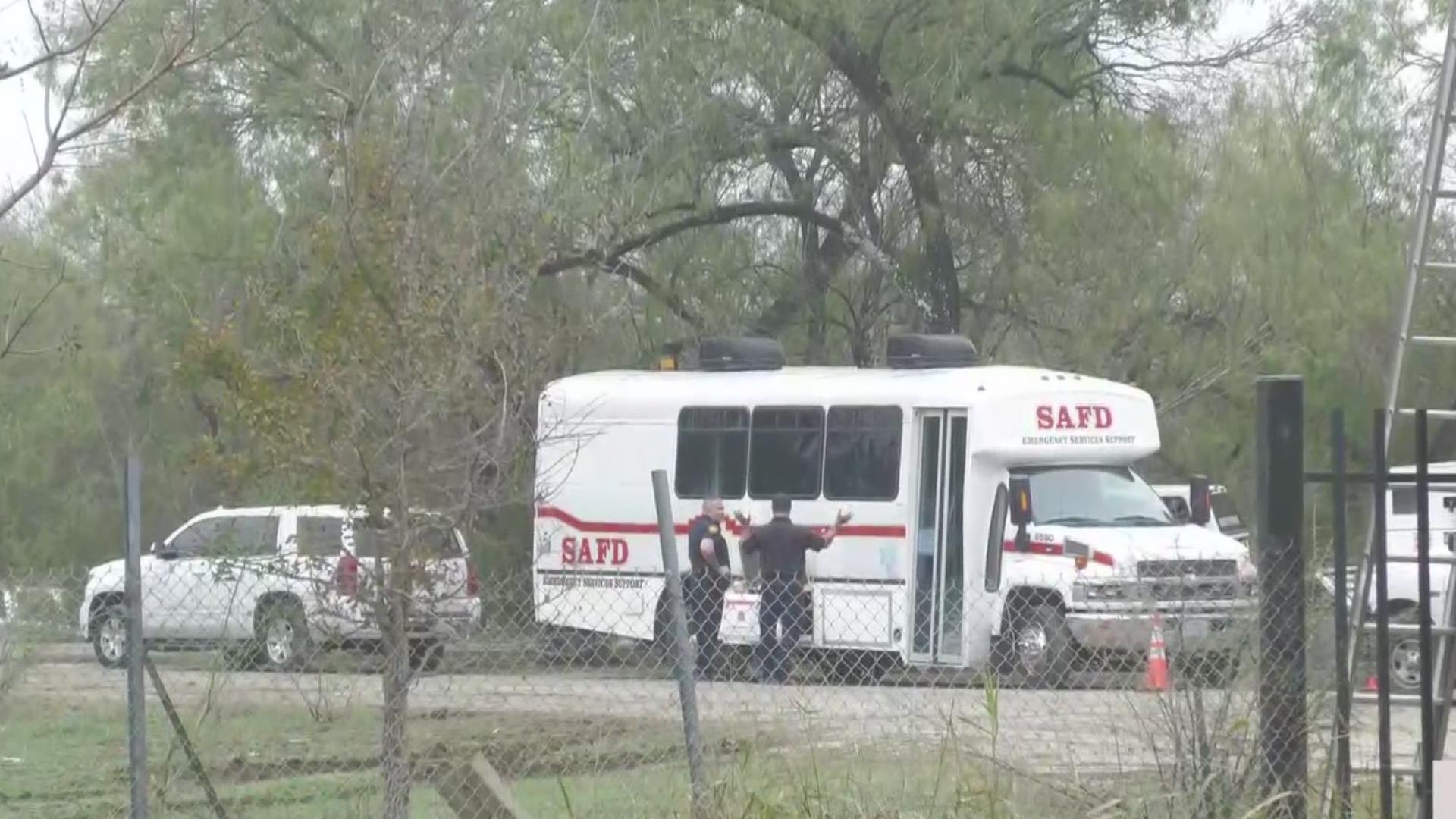 Explosión en negocio de construcción cobra la vida de cuatro personas al sureste de San Antonio