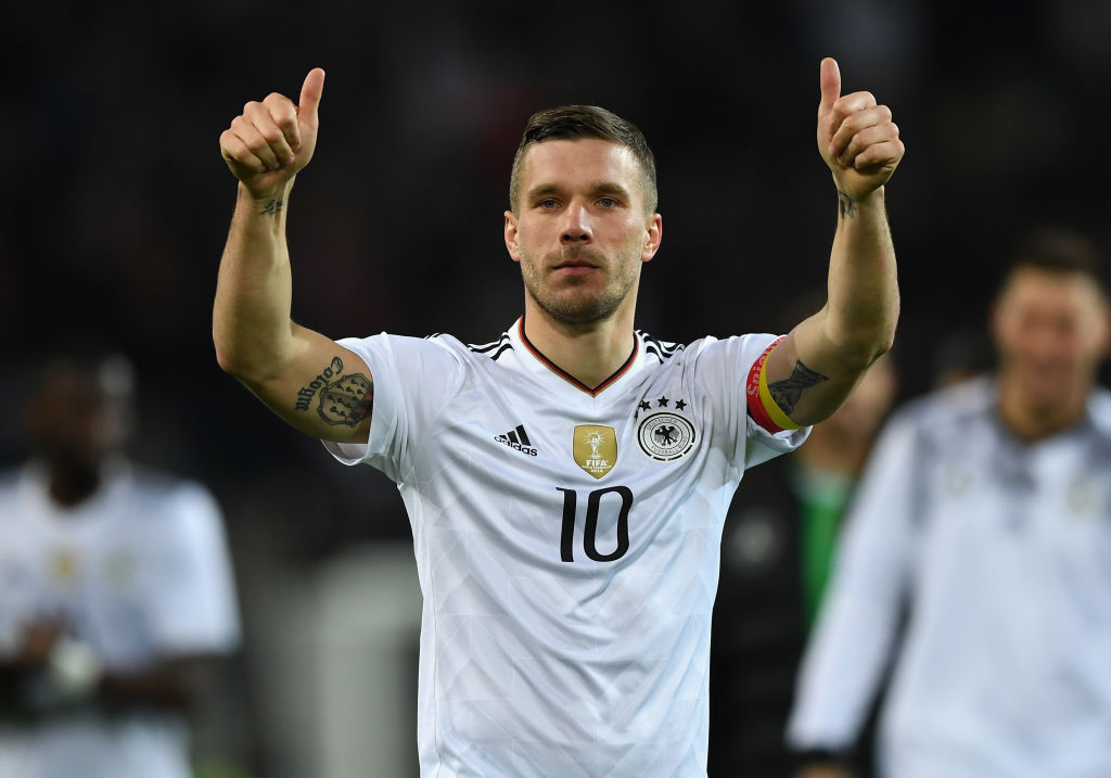 El futbolista Lukas Podolski demandará al portal de noticias de ultra derecha Breitbart | Deportes Fútbol | TUDN Univision