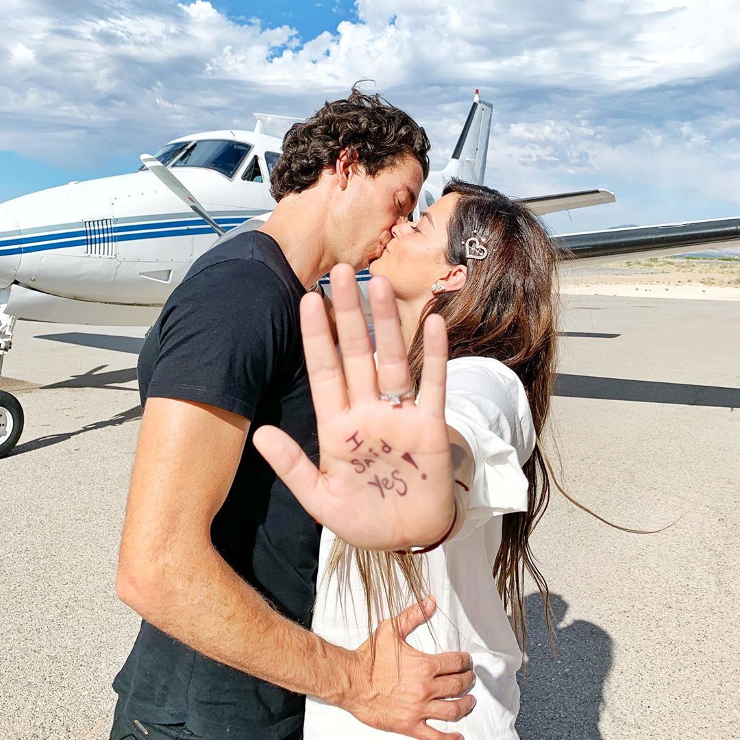 Mariana Echeverría se tomó una foto ¡desnuda! para mostrar su pancita de  embarazada | Shows Me caigo de risa | Canal5