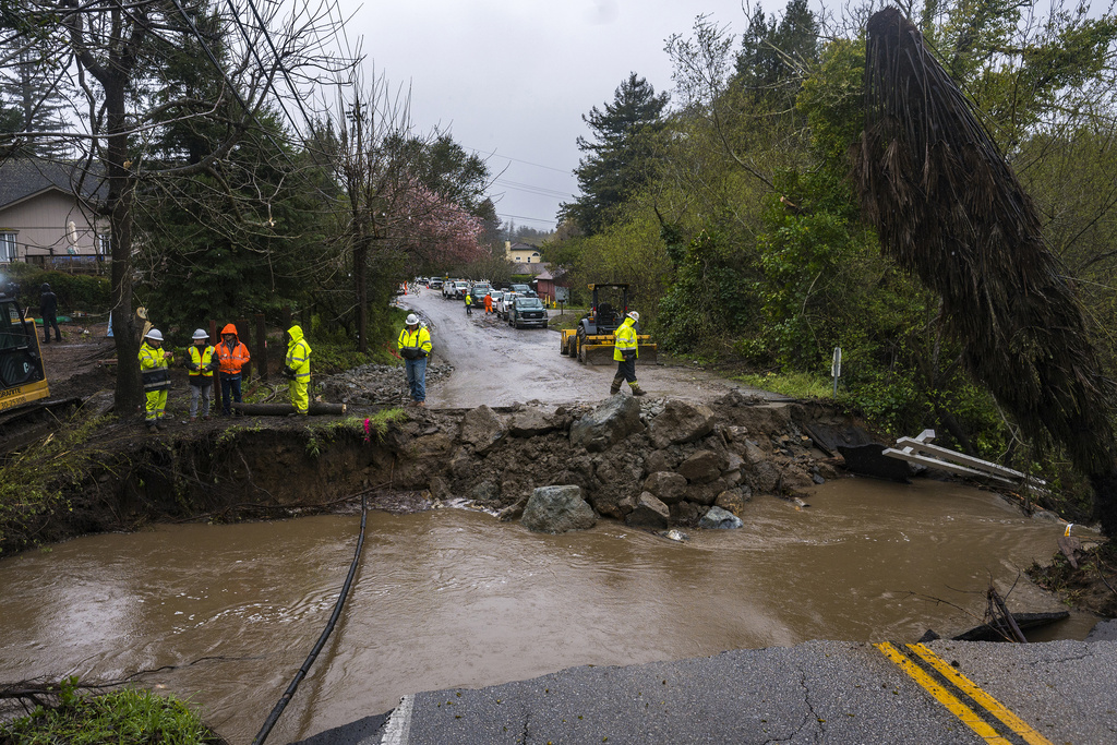 Snow, thunderstorms and high winds: More than 9,000 people in California under evacuation orders for another dangerous ‘atmospheric river’