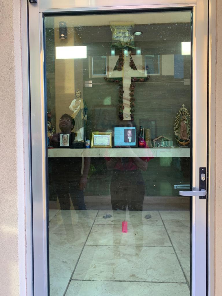 Diseño De Tumbas Modernas Cementerios de colores tumbas con diseños personalizados